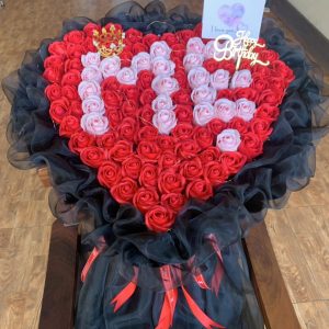 Bó hoa sáp 99 bông chữ Mẹ