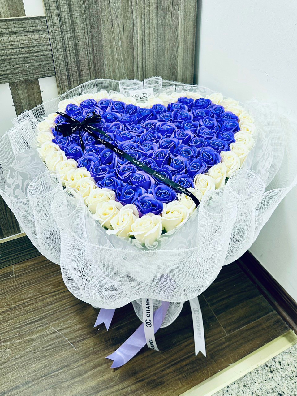 Bó hoa hồng sáp xanh 99 bông - Ảnh 2