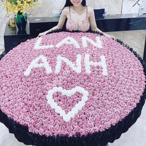Hoa hồng sáp 999 bông màu hồng tạo chữ